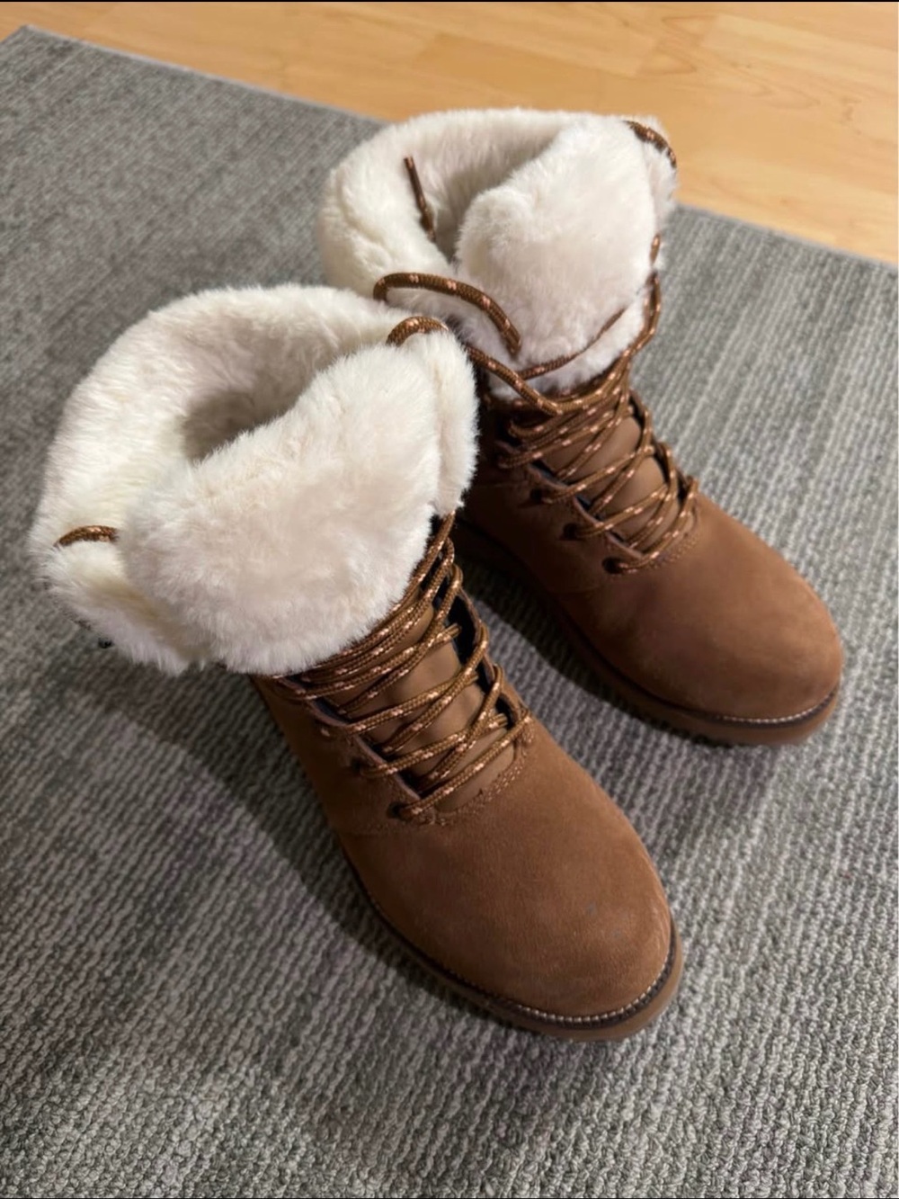 Women's Faux-Fur Lined Brown Winter Lace-Up Boots